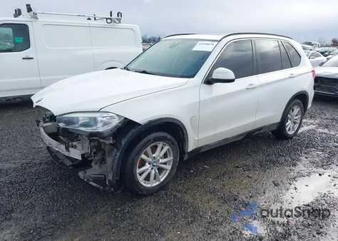 2015 BMW X5 xDrive35D z USA, uszkodzony, nr VIN 5UXKS4C5XF0N08193